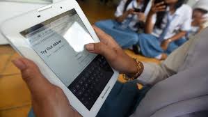 Cara membuat soal ulangan online ini sangat mudah dan bisa langsung dipraktikkan kapanpun dan cara mengirim link soal ulangan online ke siswa. Cara Mengerjakan Soal Ujian Online Kunci Ujian