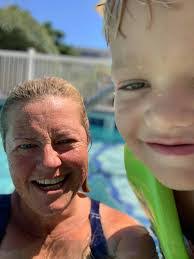 Lauri Britt's Instagram, Twitter & Facebook