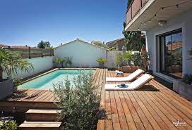 Piscine Enterree Exterieure Creusee Piscines Desjoyaux Piscine Amenagement Paysager Piscine Enterree Piscines Modernes