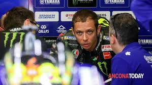 Valentino rossi annuncia il ritiro: Ancona Valentino Rossi Conferenza Straordinaria Nel Pomeriggio Sara Ritiro