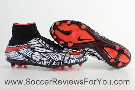 Neymar had signed a contract with nike in the early years as teenager and wore nike mercurial vapor boots during his career until 2013. 13 Neymar Signature Ideas Neymar Soccer Cleats Football Boots