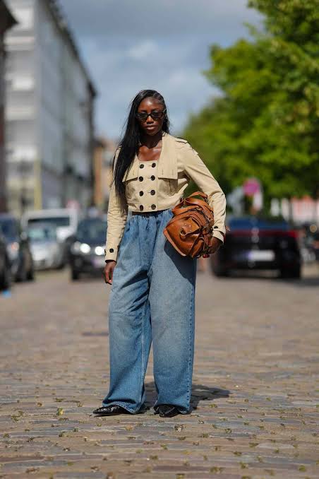 10 Stylish Shoes to Wear With Wide-Leg Jeans
