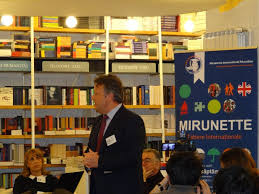 Majoritatea cartilor, sfatuiesc aplicantul sa puna intrebari referitoare la salar, la primul interviu. Cum Sa Ai Un Interviu De Success La Inscrierea La O Universitate Din Uk Iii
