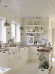 Kleine Kuche Mit Center Island Oder Bar 24 Ideen Des Layouts Haus Kuchen Bauernhaus Kuche Landhauskuche