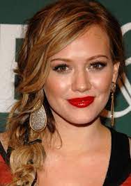 Wearing Your Hair Down For Semi Formal Event Simple Yet Chic Hairstyle Formal Hairstyles Semi Formal Hairstyles Half Updo Hairstyles