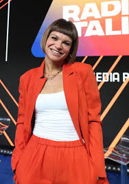 The latest tweets from @amorosoof Radio Italia Alessandra Amoroso A Radio Italia Live Puntata Del 07 05 2021