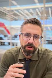 Ilhan Omar Confronts Venezuela Envoy About Iran-Contra Affair and Human  Rights