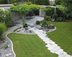 Haus Und Garten Ideen Sitzplatz Im Garten Sichtschutz Garden Landscaping Garden Design Garden