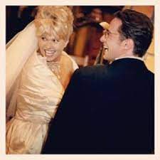 Pin By Karren Elizabeth On Hugh Handsome Jackman Celebrity Wedding Photos Celebrity Weddings Famous Couples