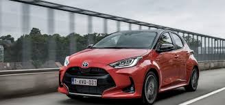 Ok, la consommation réelle est de 6l/100km de sp95 sur tout type de routes (ville, voie rapide ou autoroute), à comparer avec des véhicules de. Toyota Yaris Tous Les Modeles Et Generations Nos Essais Les Prix Les Tests Fiabilite Les Fiches Techniques Les Photos L Automobile Magazine