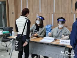조선일보의 데일리 팟캐스트 '강인선·배성규의 모닝라이브'가 8일 서울·부산시장 보궐선거 결과와 향후 정국 및 대선 전망에 대해 얘기를 나눕니다. Zi4niwmp7ajhgm