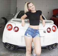 pin by izumi on 車と女性 in 2020 beautiful women nissan female
