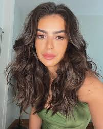 Corte de cabelo longo: tipos, dicas e inspirações