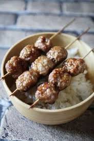 Les Tsukunes Pour 12 Brochettes 500 G De Filet De Poulet Hache 2 Jaunes D Oeufs 15 G De Sucre 60 G De Chapelure 30 G Avec Images Recettes De Cuisine Recette Cuisine