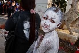 ๑๙ พฤษภาคม วันอัฏฐมีบูชา ณ.วัดใหม่สุคนธาราม #feast_your_eyes #broadmag  #lotsmagazine #purestreetphotography #streetphotographersfdn #street_me_up  #in_public_collective #burnmyeye #unposedcollective #capturestreets  #ourstreets #observecollective ...