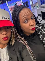 Elizabeth Devonish's Instagram, Twitter & Facebook