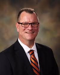 Seth Burt's Instagram, Twitter & Facebook