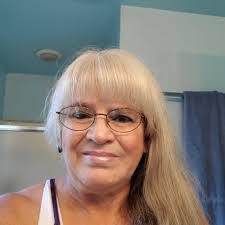 Leann Hafner's Instagram, Twitter & Facebook