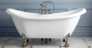 Rüyada kardeşinin banyo yaptığını görmek geleceğinin gerçekten de kısmetlerle dolacağına, kişinin kendisini çirkin ve bitkin bir şekilde görmesi ise rüyada arkadaşının evinde banyo yapmak daha eğitimli, donanımlı ve çağdaş bir insan haline geleceğine, aile içinde geçim derdinin olmayacağına. Ruyada Kuvet Gormek Ne Demektir Ne Anlama Gelir Diyadinnet