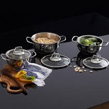 Kırmızı ve beyaz renk seçenekleriyle sizlerin hizmetine sunduğumuz nova çelik sahan seti ile sevdiklerinize şölenler hazırlayın! Karaca Atlantik 6 Parca Midi Celik Tencere Seti Cookplus