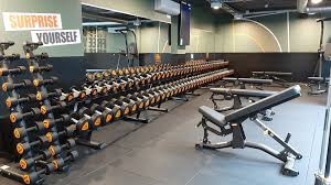 Por ejemplo, a partir de ahora nuestros clubes contarán con un servicio de limpieza más frecuente y hemos desarrollado un sistema de reservas para cumplir. Basic Fit Photos Facebook
