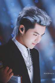 Nov 06, 1990 · 吴亦凡（kris），1990年11月6日出生于广东省广州市，精通普通话、英语、韩语、粤语四种语言，并以其俊朗的外貌、霸气的台风和极具亲和力的性格获得了众多粉丝的喜爱。 å´äº¦å‡¡ Kriswu Wuyifan Kris Exo Wu Yi Fan Kris Wu