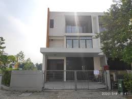 Simply furnished, cosy rooms come with air conditioning. Terrace For Sale In Lake Fields Sungai Besi By Mak Kar Kuen Propsocial