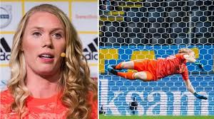 Lindahl värvades 2004 till linköpings fc. Damallsvenskan Hedvig Lindahl Utesluter Spel I Damallsvenskan