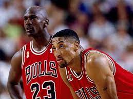 With his father standing at 6'1″ and his mother being 6' feet tall, all of his brothers and sisters were tall, but he was the tallest one. Pippen Akhirnya Komentari Film The Last Dance Liga Olahraga