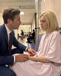 Two months after my divorce, I saw my ex-wife sitting by herself in a  hospital corridor… and the moment I recognized her, something inside me  shattered. I never imagined I would see