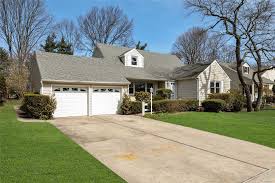 See What I Found On Zillow Https Www Zillow Com Homedetails 117 Brook St Garden City Ny 11530 31195345 Zpid Garden City Ny Garden City Ny City