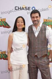 Photos And Pictures Jennifer Yuh Nelson Alessandro Carloni 01 16 2016 The World Premiere Of Kung Fu Panda 3 Held At Tcl Chinese Theatre In Hollywood Ca Photo By Izumi Hasegawa Hollywoodnewswire Net Incontro con l'artista alessandra carloni, che racconta il suo percorso artistico sino ad oggi e descrive la sua poetica fra pittura e arte urbana, all'interno del suo studio up factory, a roma. jennifer yuh nelson alessandro carloni