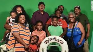 She is also a regular forecaster on the bbc news at six and was previously a weekend presenter on bbc breakfast Cnn Profiles Leinz Vales Cnn Digital Producer Social Tv Cnn