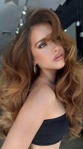 Annabelle Rose's Instagram, Twitter & Facebook