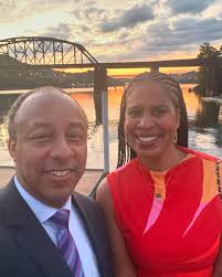 Sunsets in Pittsburgh 🌅 We had the pleasure to serve as co chairs for the  World Affairs Council Soirée. What a beautiful evening filled with bold  colors, vibrant cultures, festive energy and