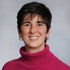 Donna Wren's Instagram, Twitter & Facebook