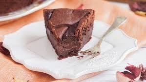 | 150 g burro, 150 g zucchero semolato, 1 uovo, vaniglia in polvere, 6 g lievito in polvere, 280 g farina 00, 25 g cacao amaro in. Crostata Al Cioccolato Di Ernst Knam Immagine 103579 Ifood
