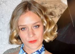 I feel like i am so blessed and have so much to be grateful for that i really can't complain—do you know what i mean? Chloe Sevigny Short Over The Ears Hairstyle With Waves That Suits A Long Face