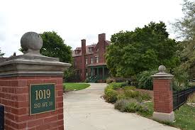The Smeltzer House In Fort Dodge Iowa Belonged To Ann Smeltzer Holds Tours And Can Reserve For Events Fort Dodge Iowa Iowa Travel Fort Dodge