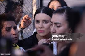 16 Photos & High Res Pictures