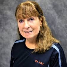 Kathy Tutt's Instagram, Twitter & Facebook