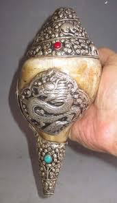 Fuming with gold and silver a conch shell.1st person perspective glassblowing demos and other things at a carlisle cc torch. Old Tibet Tibetan Silver Armor Dragon Conch Shell Trumpet Tibetan Art Conch Shell Shell Art