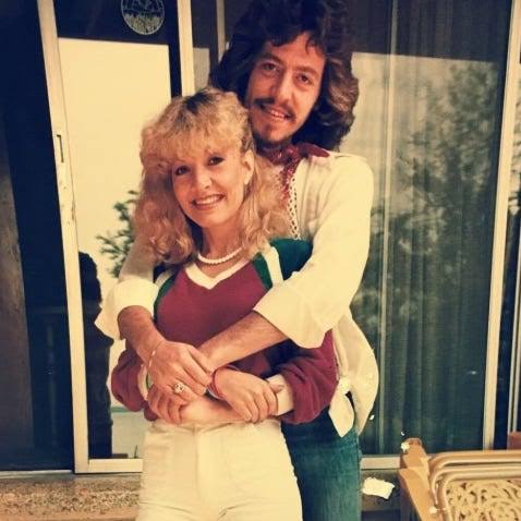 Dolly Parton's brother Floyd died at 61, family reports.