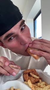 Jill Ridout's Instagram, Twitter & Facebook