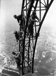 Maybe you would like to learn more about one of these? 40 Rares Photos Historiques Que Vous Devez Voir Rare Historical Photos Tour Eiffel Historical Photos