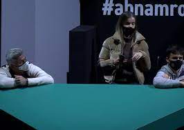 Stefanos tsitsipas fell one point short of winning the barcelona open banc sabadell on sunday. Tsitsipas S Girlfriend Theodora Watching Stefanos Playing Hurkacz In Rotterdam With Father And Brother Tennis Tonic News Predictions H2h Live Scores Stats