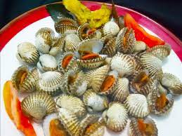 My father used to buy 5kg of cockles to make his famous chilled dark soy sauce cockles. Easy And Yummy Recipe 16 Boiled Blood Cockles With Sambal Kecap Steemit
