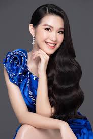 Dân mạng vô cùng phấn khích khi nhận ra bức ảnh được chụp trong đêm chung kết hoa hậu việt nam 2020 và hiển nhiên đây là khoảnh khắc anh chàng đang cố gắng tìm doãn hải my giữa biển người. Doan Háº£i My Nhan Sáº¯c Ngá»t Ngao Xá»© Ha Thanh Ä'á»'n Tim Ä'oan VÄƒn Háº­u