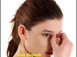 Air kosong atau air putih harus diminum sekurangnya 8 gelas sehari. Ketahuilah 10 Cara Melegakan Hidung Tersumbat Youtube