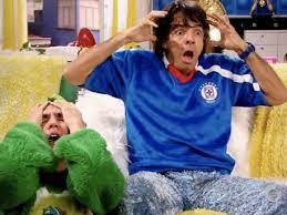 Sumamente conmovido y emocionado, eugenio compartió con sus seguidores la felicidad del triunfo: Eugenio Derbez Reacciona A La Cruzazuleada Contra Pumas Con Un Meme De Ludovico P Luche Viral Telehit